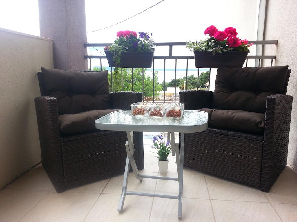 Holiday Home Petra Podstrana Rom bilde